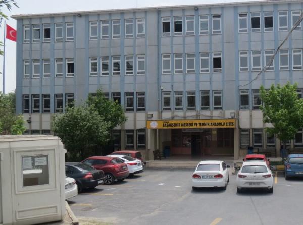 Başakşehir Çok Programlı Anadolu Lisesi Fotoğrafı